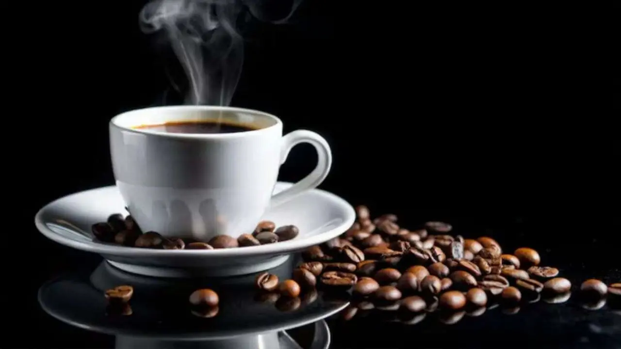 AIIMS डॉक्टर बताए कॉफी के 14 दिनीयों तक पीने के 4 फायदे
